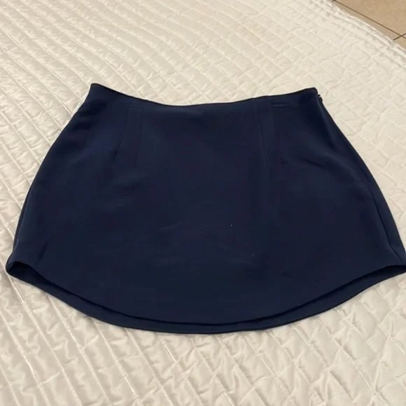 Abercrombie & Fitch Navy Blue Vest and Skirt set - Picture 4 of 8